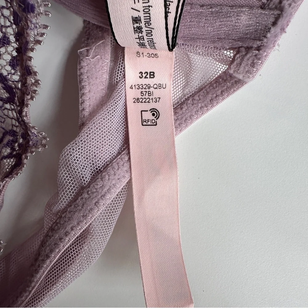 Victorias Secret chic lavender